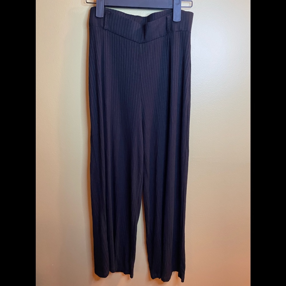 Stradivarius Wide Leg Culottes - M